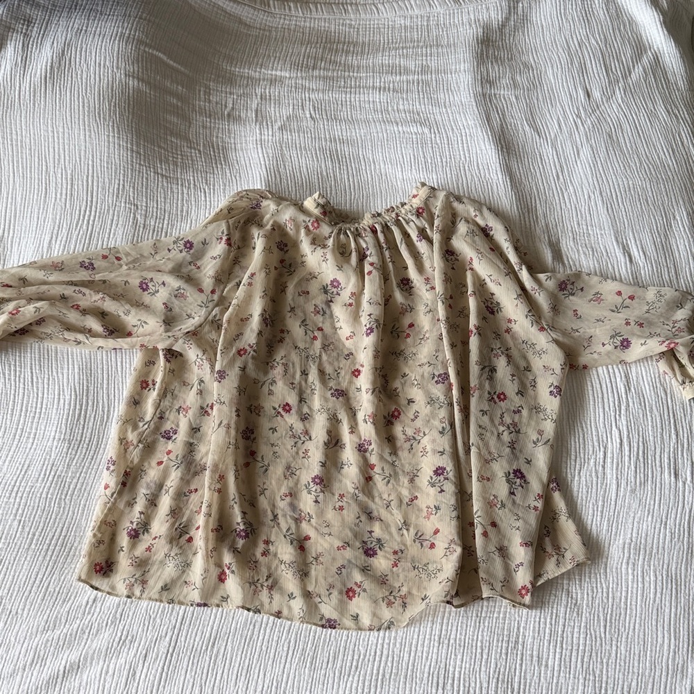 Uniqlo Chic Floral Beige Blouse for Women / L - Picture 4 of 9